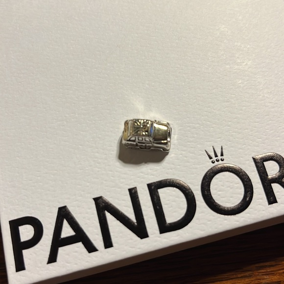 PANDORA UK 🇬🇧 Taxi - Picture 2 of 4